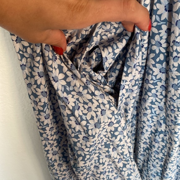 Madewell Lucie Elbow-Sleeve Smocked Midi Dress in Sunflower Field - Picture 6 of 10